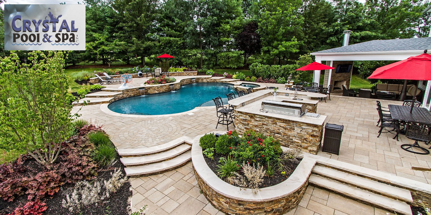Gunite Pool With Raised Back Wall